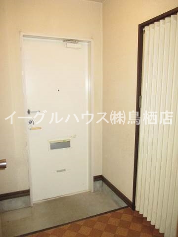 ルミエールB棟 玄関