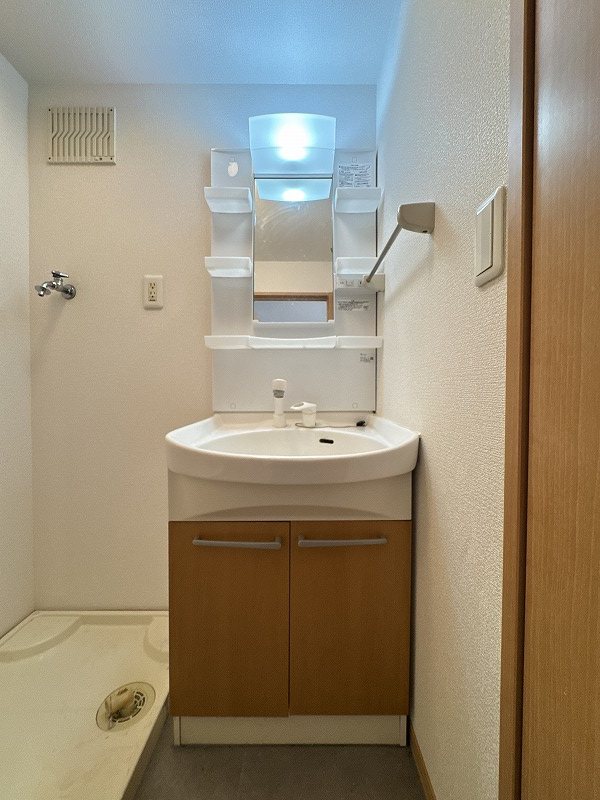 グランドソレーユ東合川 洗面所