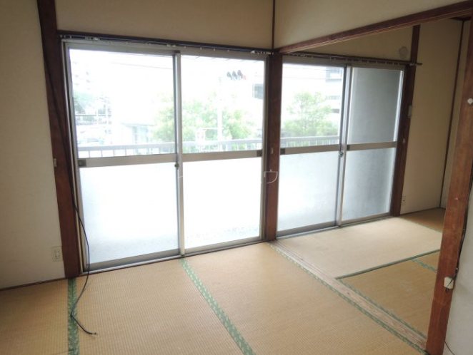高田アパート ベッドルーム
