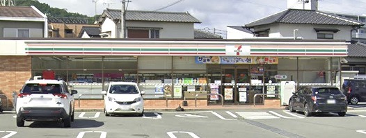 サファイアンエレガンスＤ コンビニ