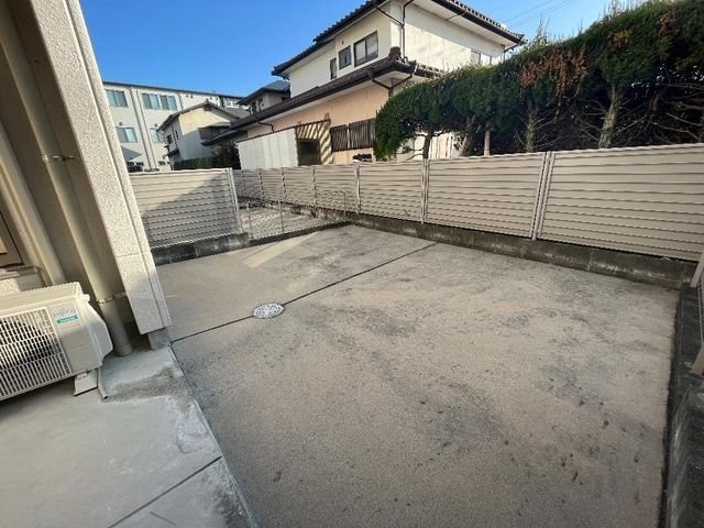 ユニヴァリィ　ルミナス ベランダ