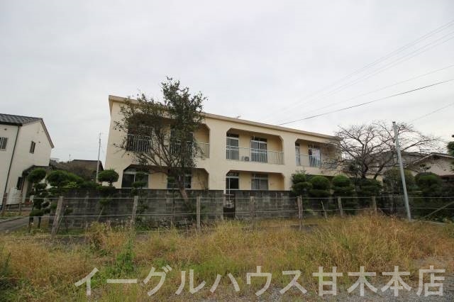 小川アパート 駐車場
