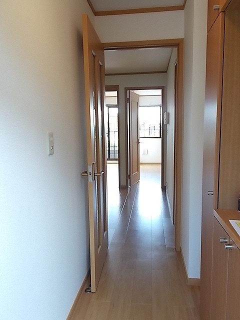 エレガンス壱番館 玄関