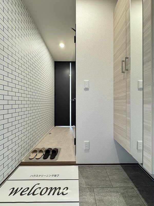 D－ROOM＋西町 玄関