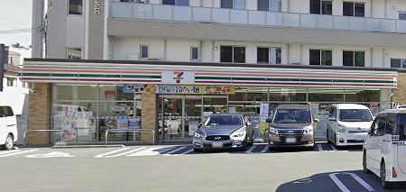 GlanZ　六ツ門 コンビニ