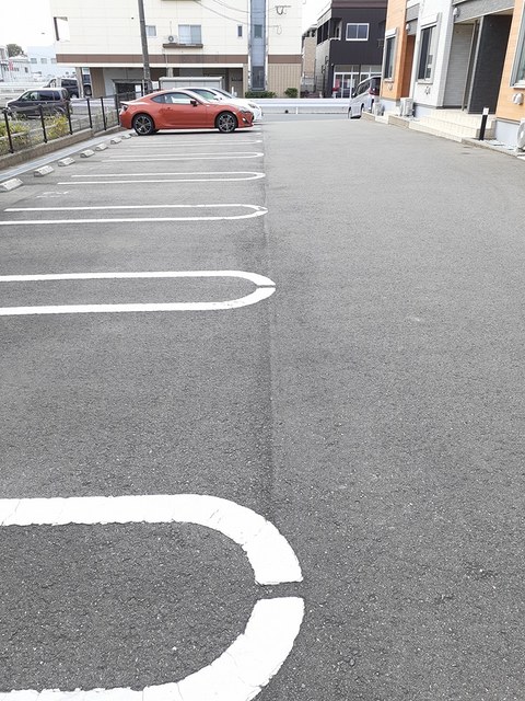 ファミュ 駐車場