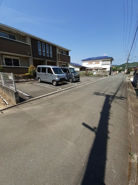 アレグリア 駐車場