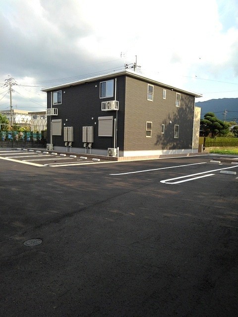 ビクトリア　リアン　Ａ棟 駐車場