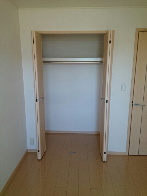 ヒルズ上弓削　Ａ 収納