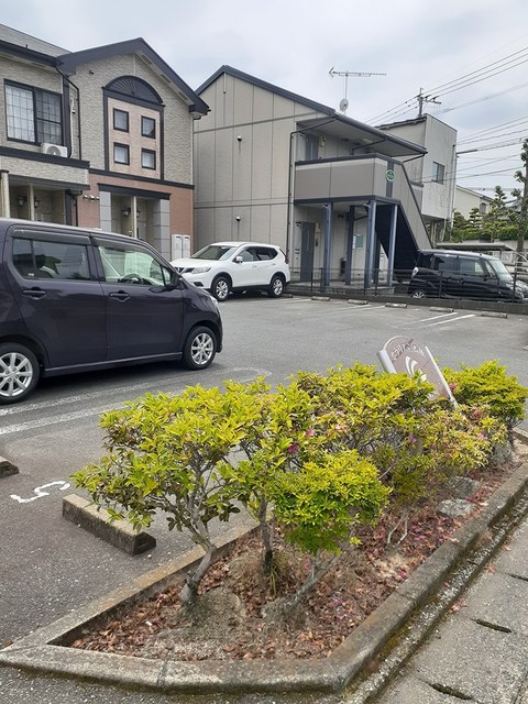 ポラリス壱番館 駐車場