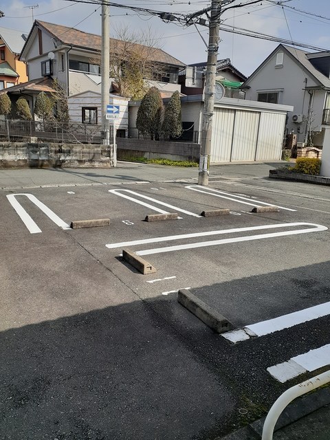 ポラリス壱番館 駐車場