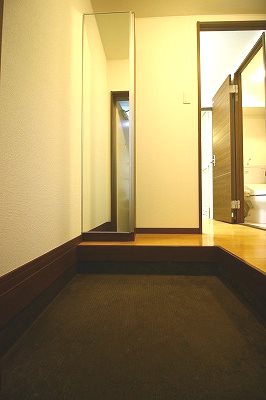 エルシャトー小郡 玄関
