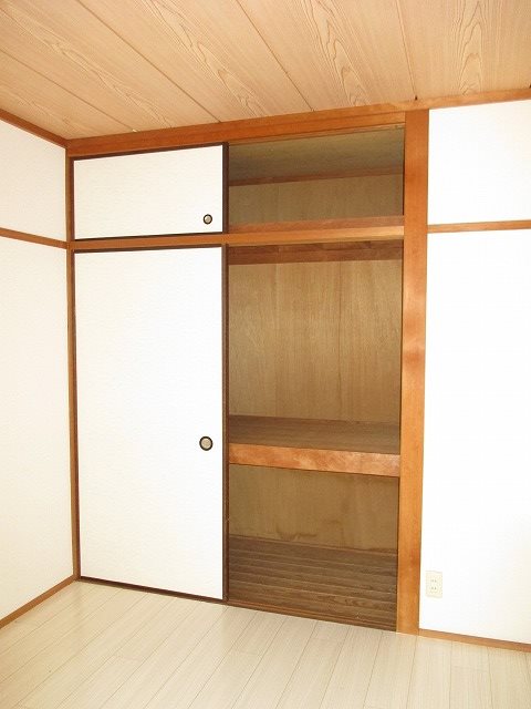 エクセレントハイツA棟 収納