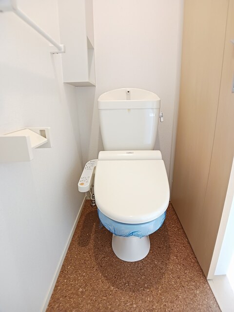 アヴェニール伍番館 トイレ