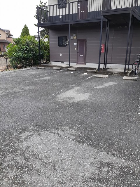 サンライズ江藤 駐車場