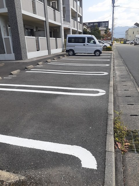 アンジェラ 駐車場