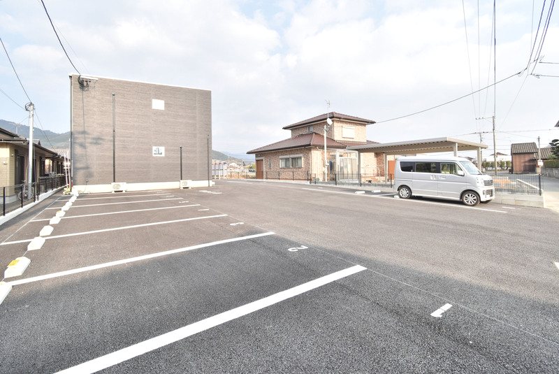 suns堤 駐車場