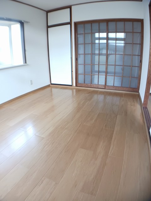 レピュートおんつかⅡ リビング