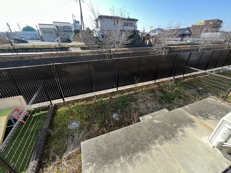 リビングタウン江戸屋敷　E棟 ベランダ