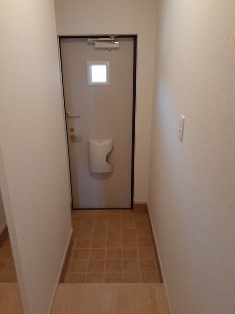 カレントヴィラ 玄関
