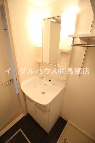 ヴェル・フォンセみやきA棟 洗面所