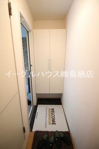 ヴェル・フォンセみやきA棟 玄関