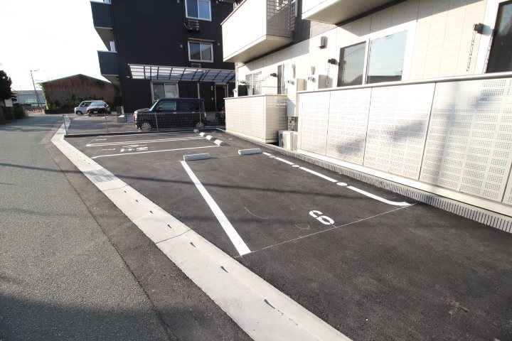D style 駐車場