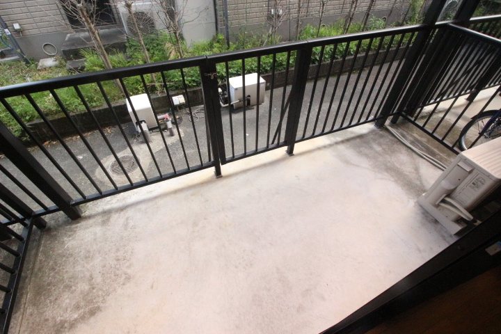 一ツ木壱番館 ベランダ