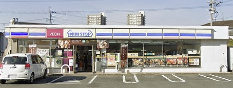 リーベ　A棟 コンビニ