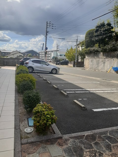 アーバンリーム壱番館 駐車場