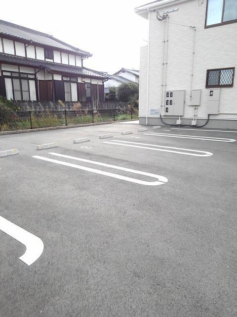 カレント　ヴィラＢ 駐車場