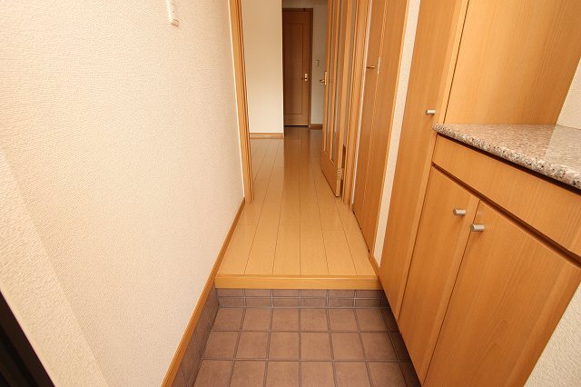 ジェネシスⅢ番館 玄関