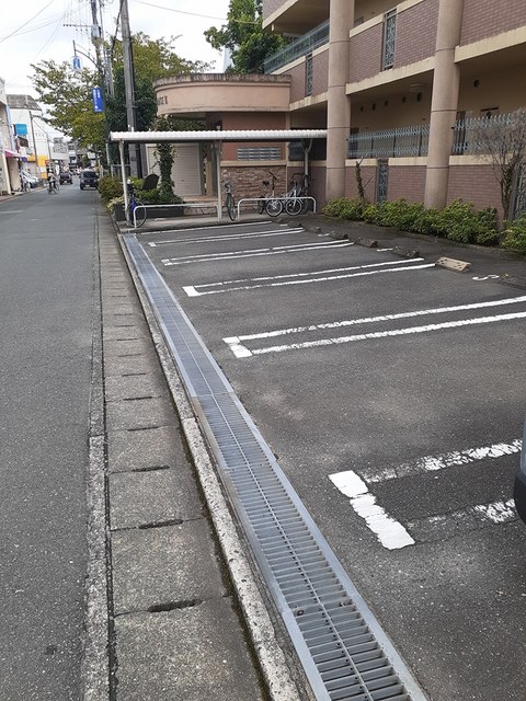 ハイパレスⅡ 駐車場