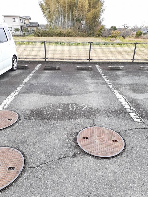 オークヒルズ　Ｂ 駐車場
