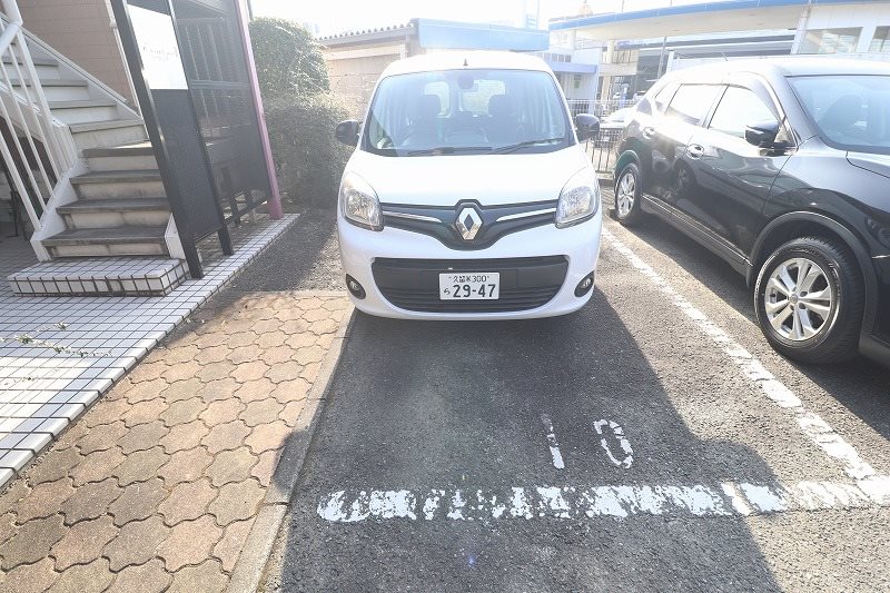 美しケ丘エクセレンス Ⅱ 駐車場