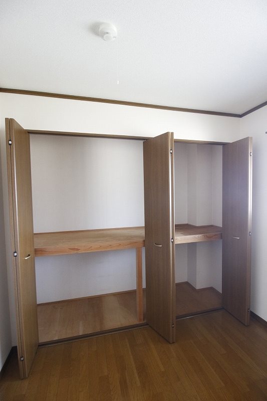 パレけやき弐番館 収納