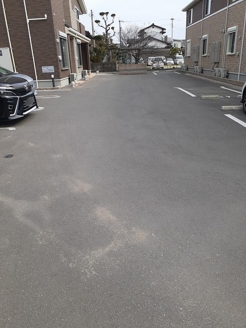 アヴニール　ベルⅢ 駐車場