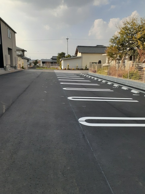 ブリッサ 駐車場