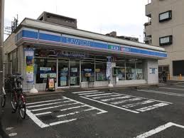 シャーメゾン　トレゾール コンビニ