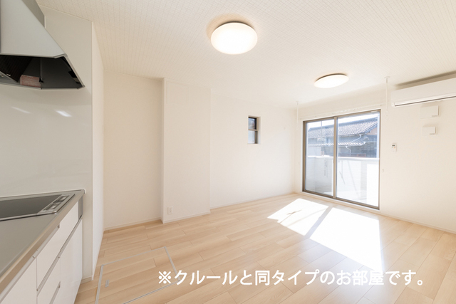 フォーリーフ　クローバーズ リビング