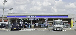 フォーリーフ　クローバーズ コンビニ