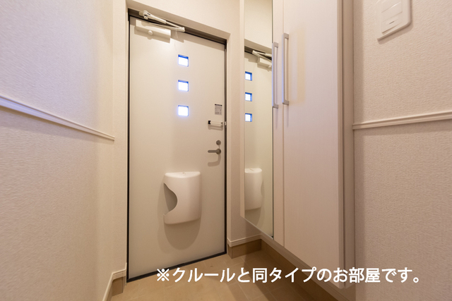 フォーリーフ　クローバーズ 玄関