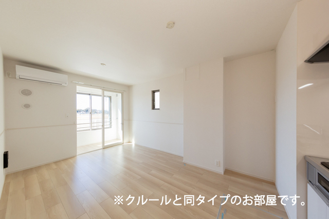 フォーリーフ　クローバーズ リビング