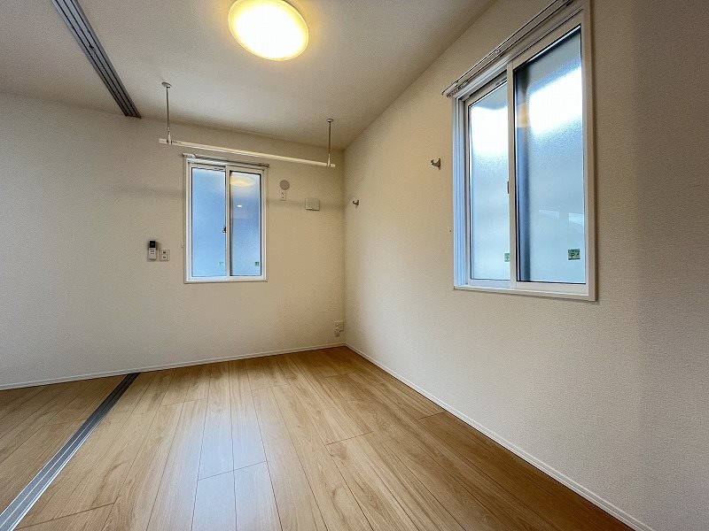 D-roomM.K. ベッドルーム