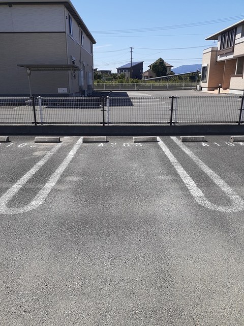 コータ・コートイデＡ 駐車場