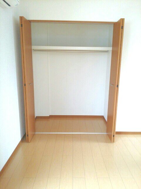 フォレスト衣織手 収納