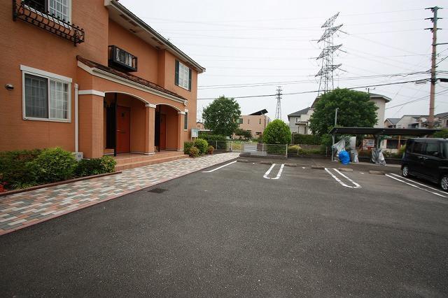 アルモニー 駐車場