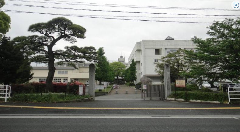 RENATUS PRESAGE 中学校