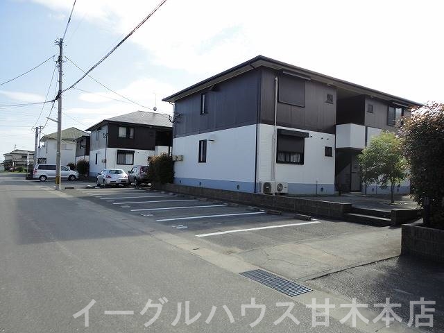 メゾンパークス　Ｄ棟 駐車場