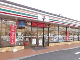 ウィンフィールド博多南 コンビニ